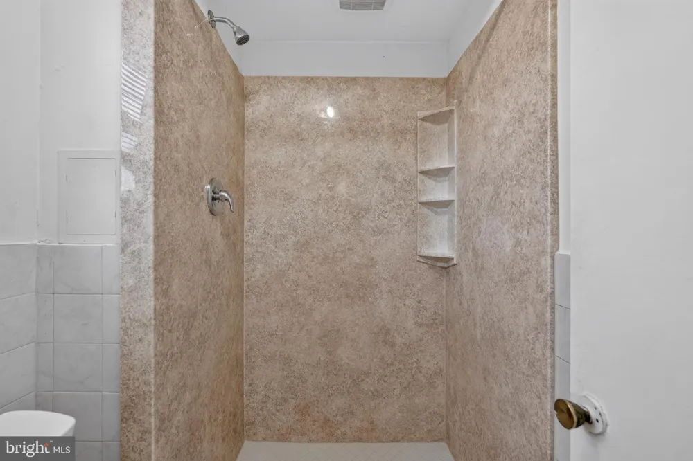 1100 SURREY ROAD Philadelphia, PA 19115