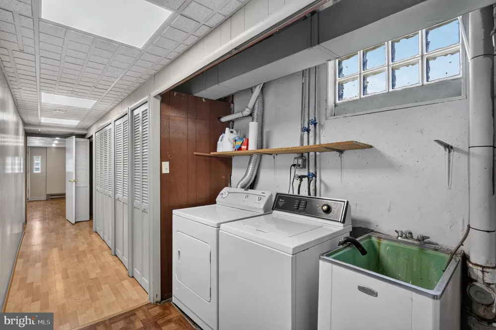 1100 SURREY ROAD Philadelphia, PA 19115