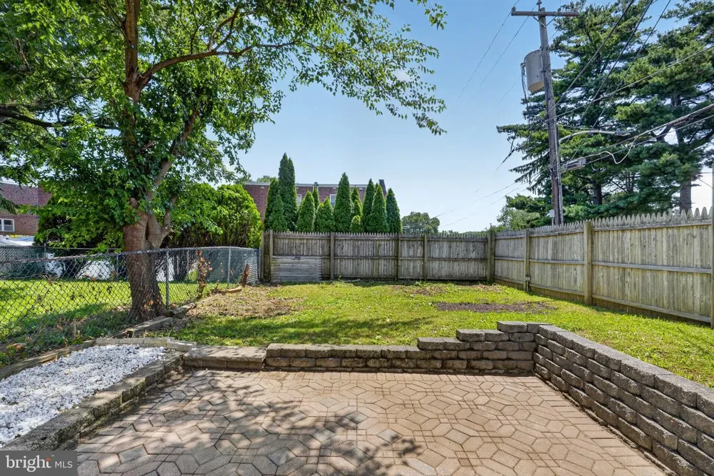 1100 SURREY ROAD Philadelphia, PA 19115
