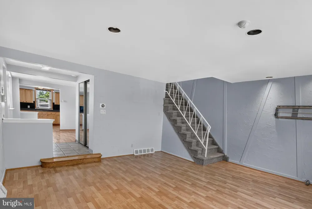 1100 SURREY ROAD Philadelphia, PA 19115