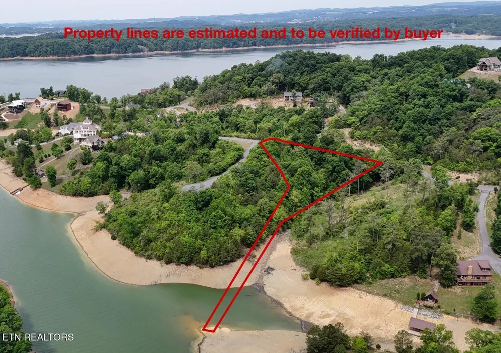 25 Stone Bridge Drive Dandridge, TN 37725