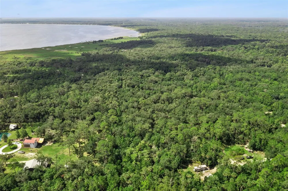 2401 CANVASBACK TRAIL Geneva, FL 32732