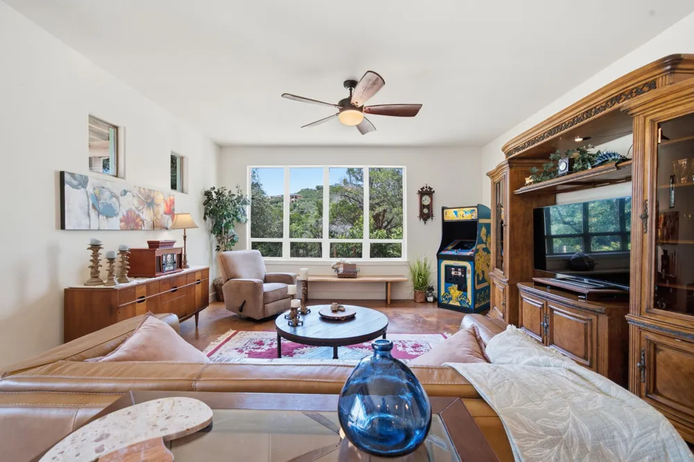 8300 Lime Creek Road Volente, TX 78641