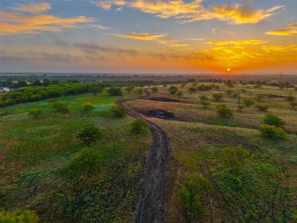 524 County Road 453 Troy, TX 76579