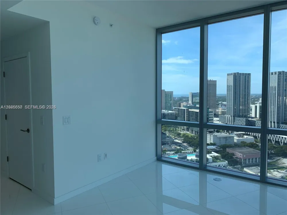 851 NE 1st Ave #2702 Miami, FL 33132