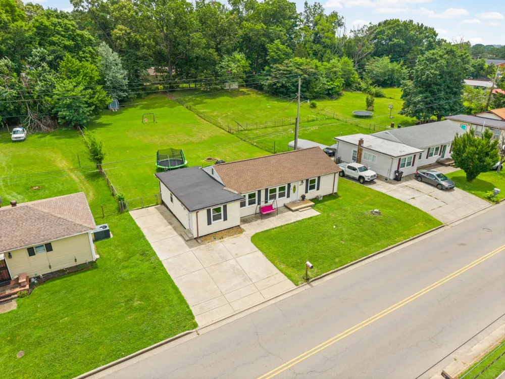417 Highland Cir Clarksville, TN 37043