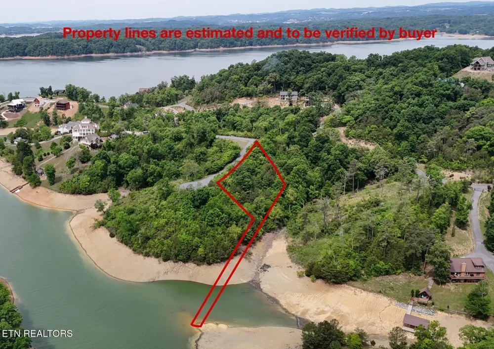 26 Stone Shr Way Dandridge, TN 37725