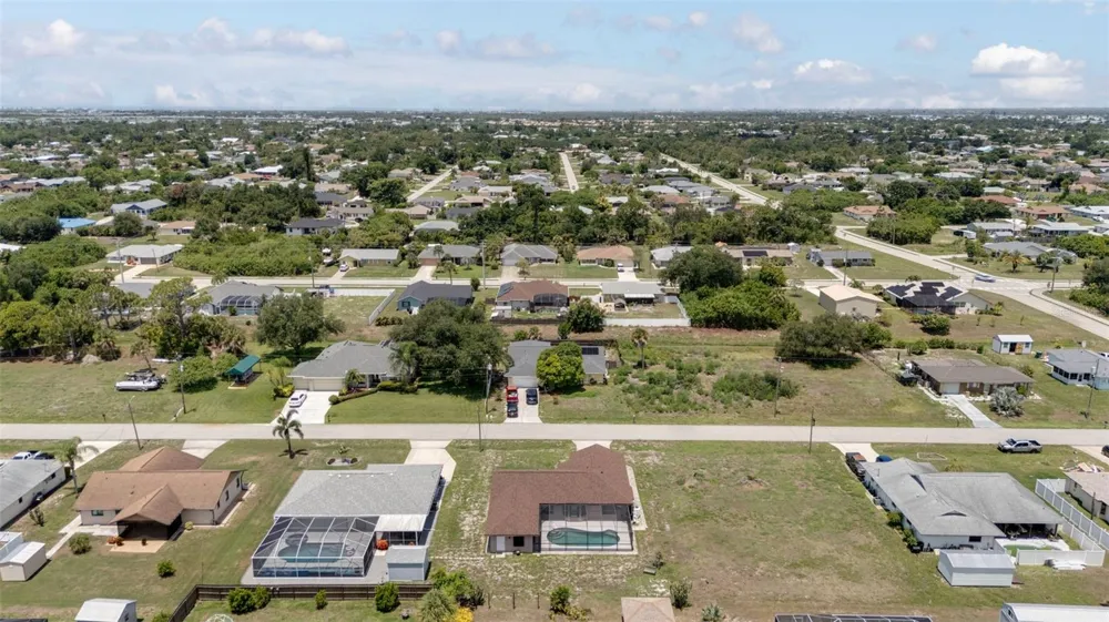 7300 BEARDSLEY STREET Englewood, FL 34224