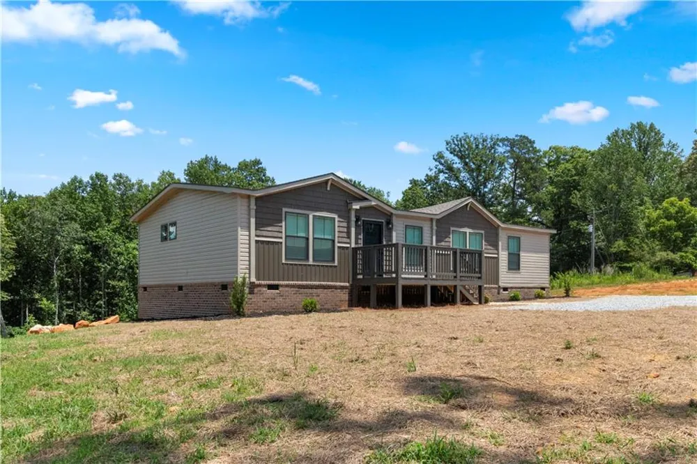 654 Robertson Loop Road Clarkesville, GA 30523