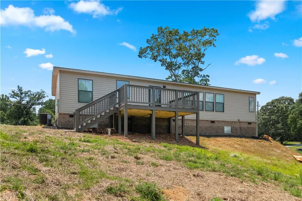 654 Robertson Loop Road Clarkesville, GA 30523