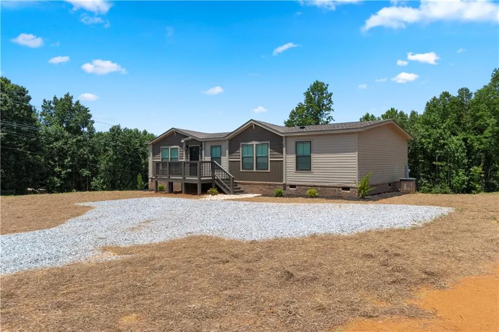 654 Robertson Loop Road Clarkesville, GA 30523