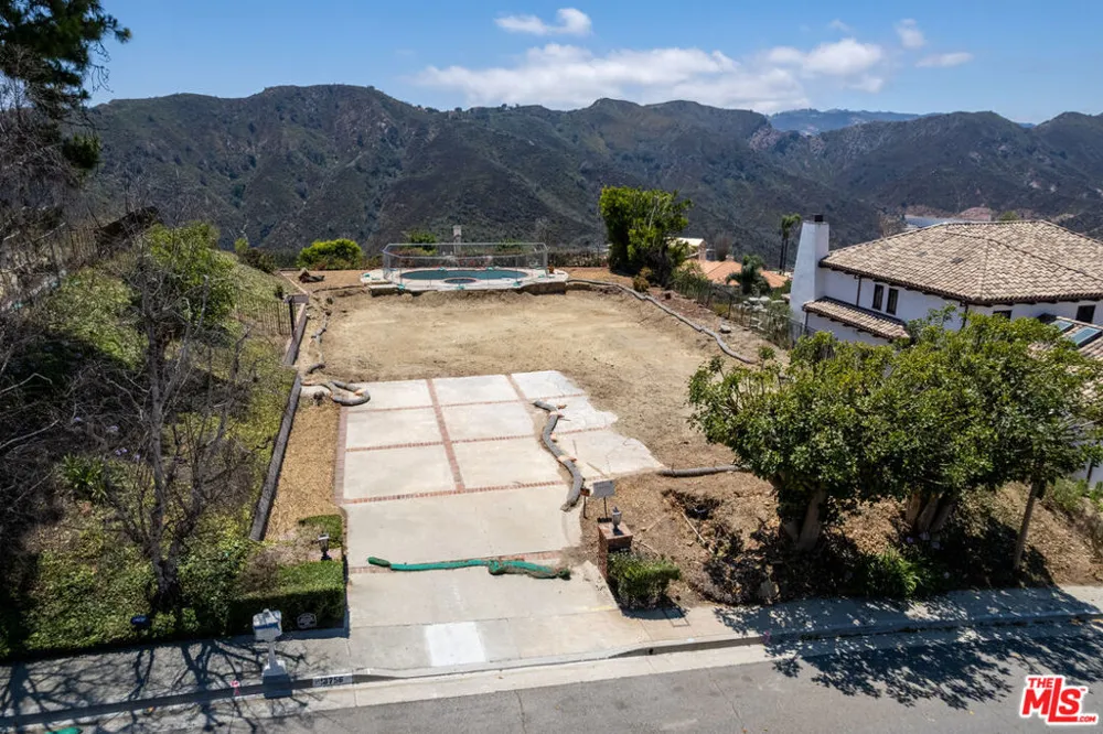 16756 Monte Hermoso Drive Pacific Palisades, CA 90272