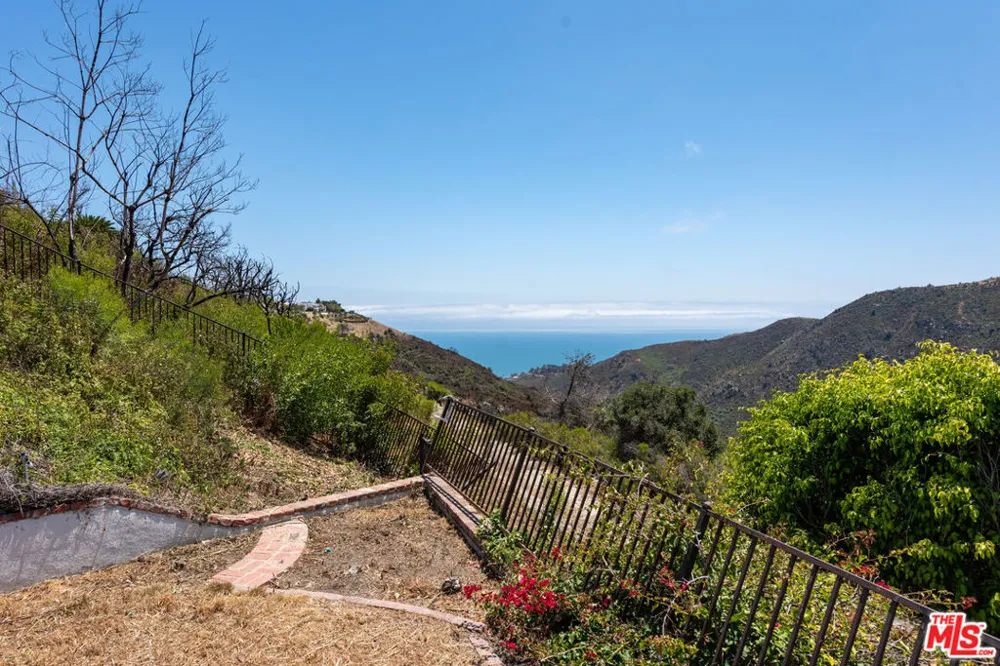 16756 Monte Hermoso Drive Pacific Palisades, CA 90272