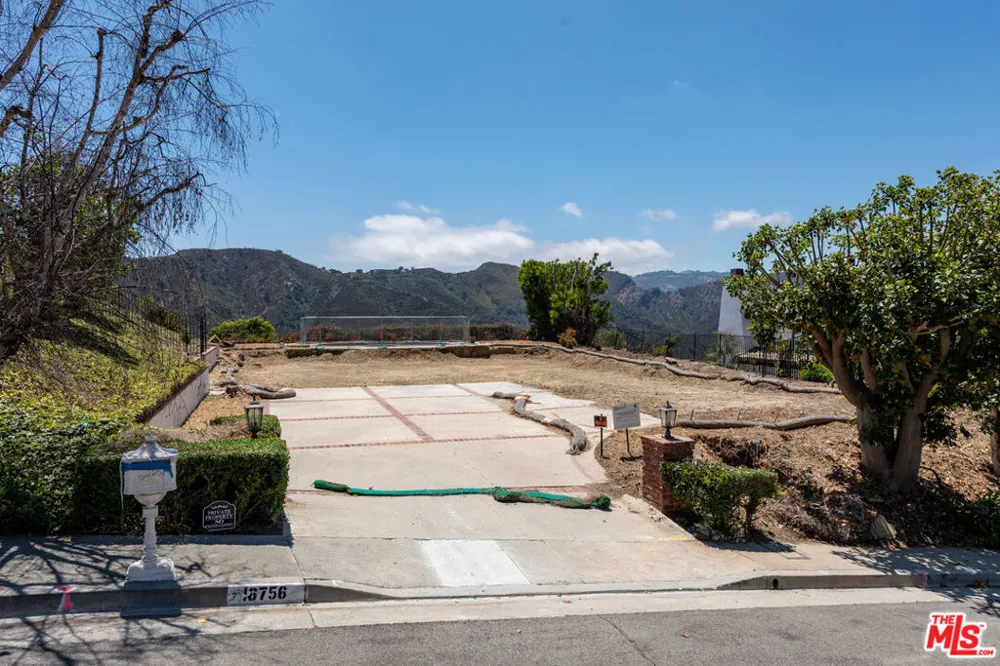 16756 Monte Hermoso Drive Pacific Palisades, CA 90272