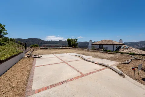 16756 Monte Hermoso Drive