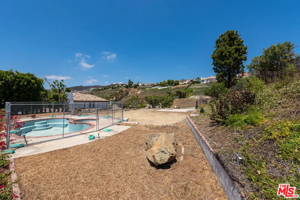 16756 Monte Hermoso Drive Pacific Palisades, CA 90272