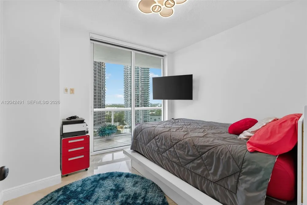 480 NE 30th St #1807 Miami, FL 33137
