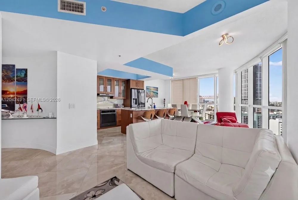 480 NE 30th St #1807 Miami, FL 33137