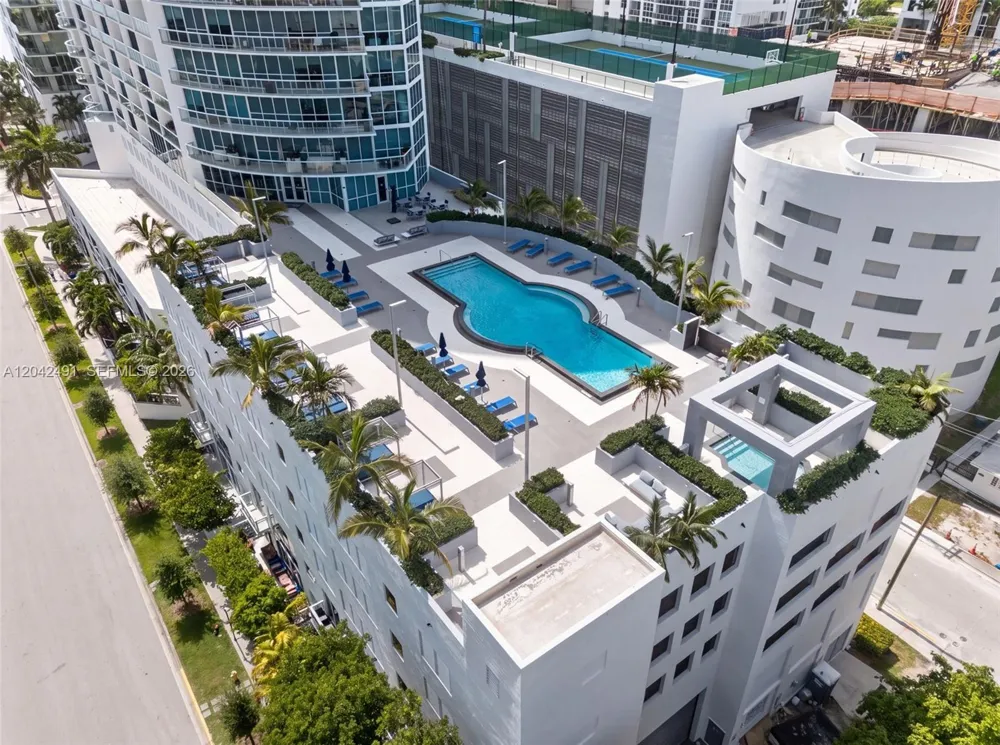 480 NE 30th St #1807 Miami, FL 33137