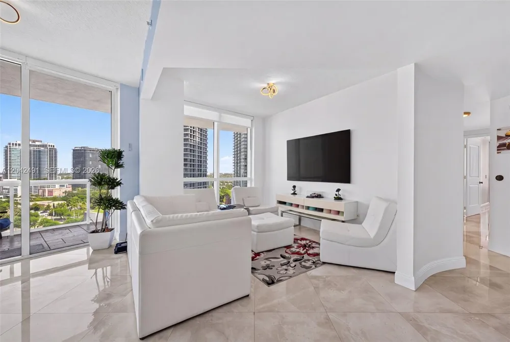 480 NE 30th St #1807 Miami, FL 33137