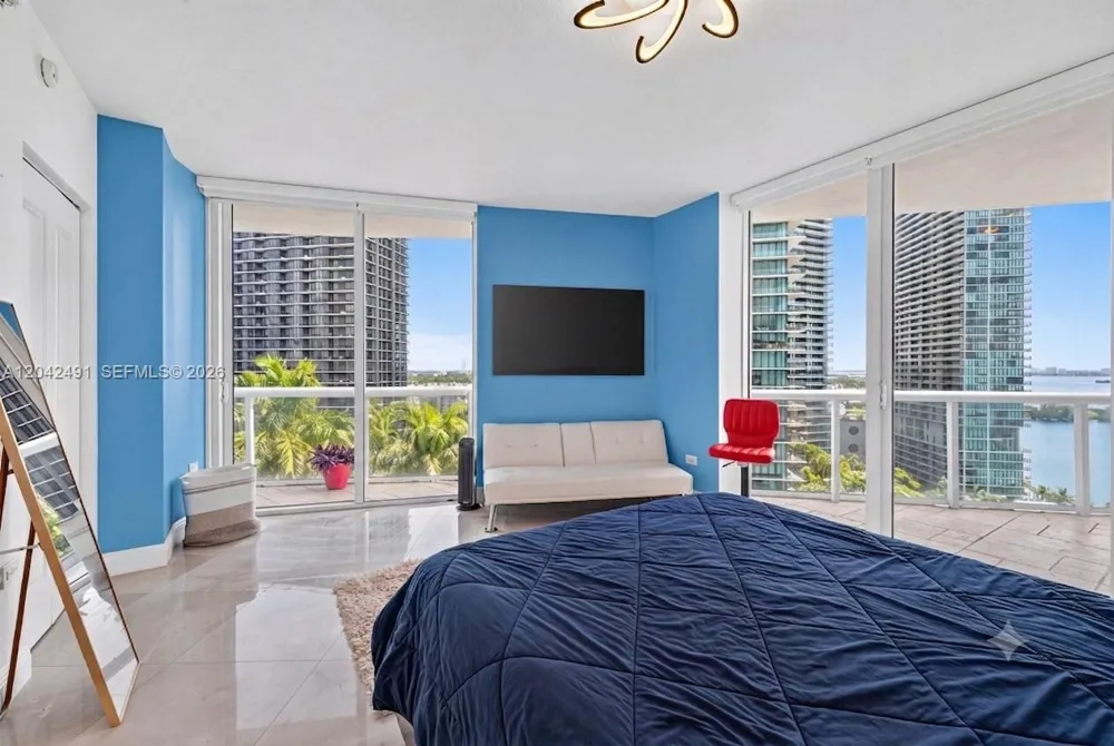 480 NE 30th St #1807 Miami, FL 33137