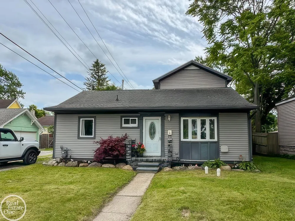 1116 Garfield Street Port Huron City, MI 48060
