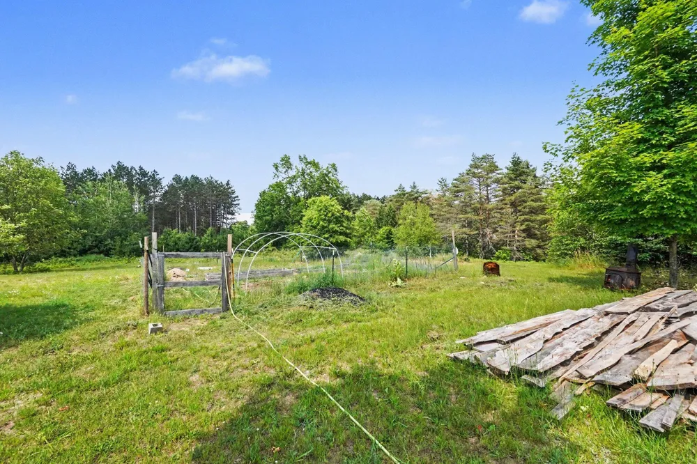 21630 13 Mile Road Leroy, MI 49655