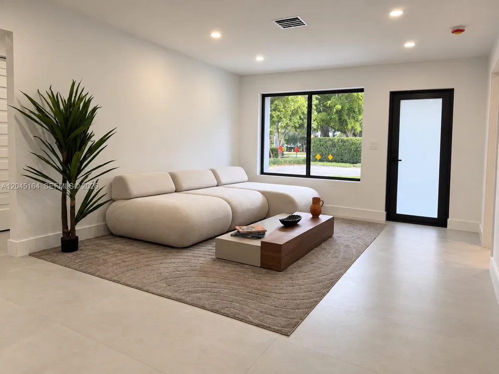 2 NE 91st St Miami Shores, FL 33138