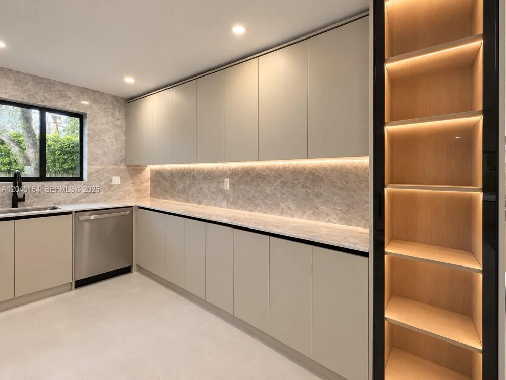 2 NE 91st St Miami Shores, FL 33138