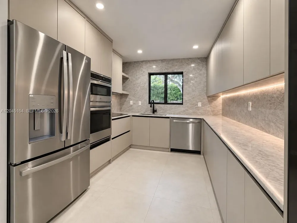 2 NE 91st St Miami Shores, FL 33138
