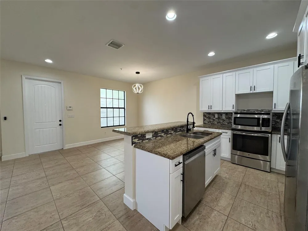 749 SW 3rd Avenue Pompano Beach, FL 33060