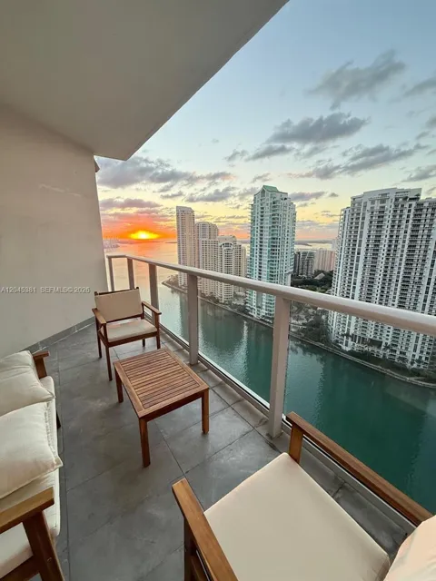 300 S Biscayne Blvd #T-2806