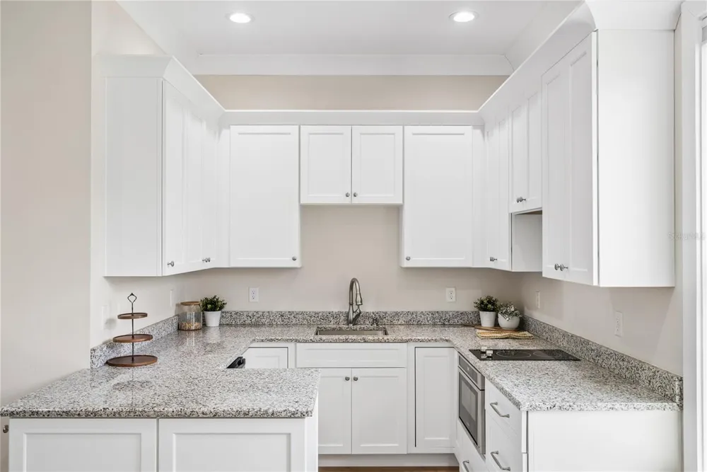 2370 PINE MEADOWS PLACE Oviedo, FL 32766