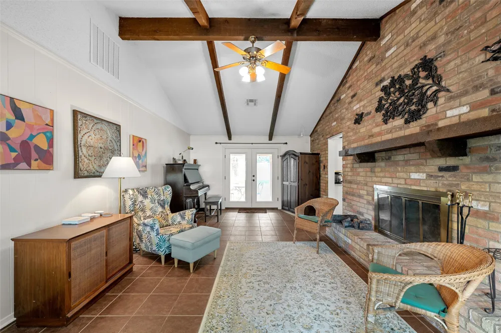 8202 Whippoorwill Drive Woodway, TX 76712