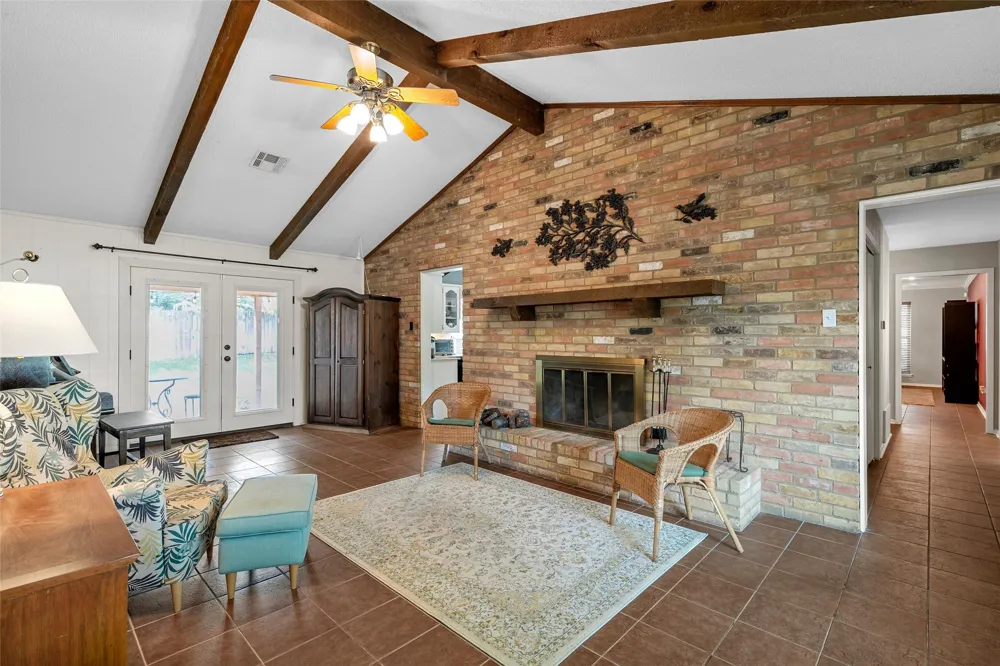 8202 Whippoorwill Drive Woodway, TX 76712