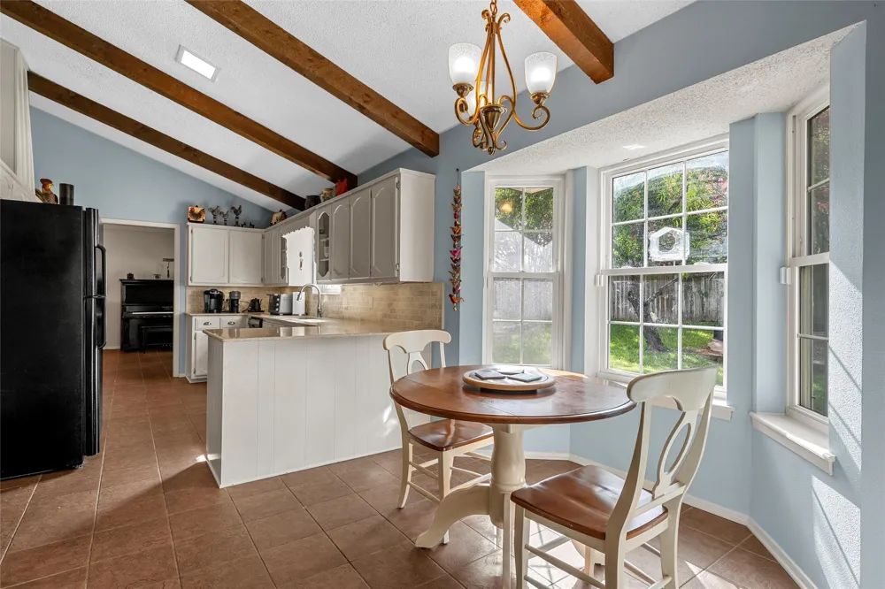 8202 Whippoorwill Drive Woodway, TX 76712