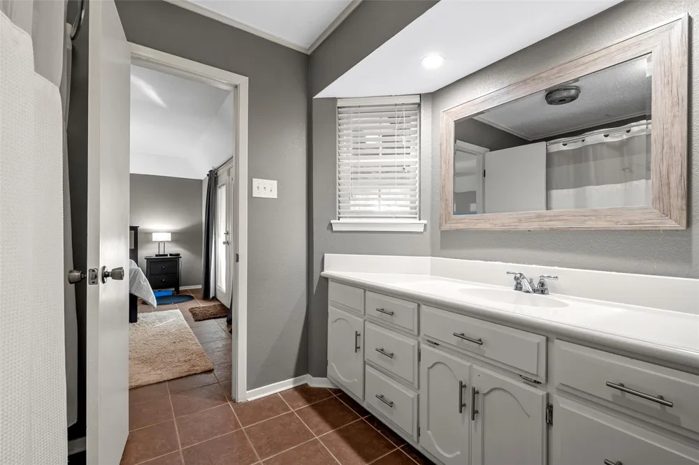 8202 Whippoorwill Drive Woodway, TX 76712