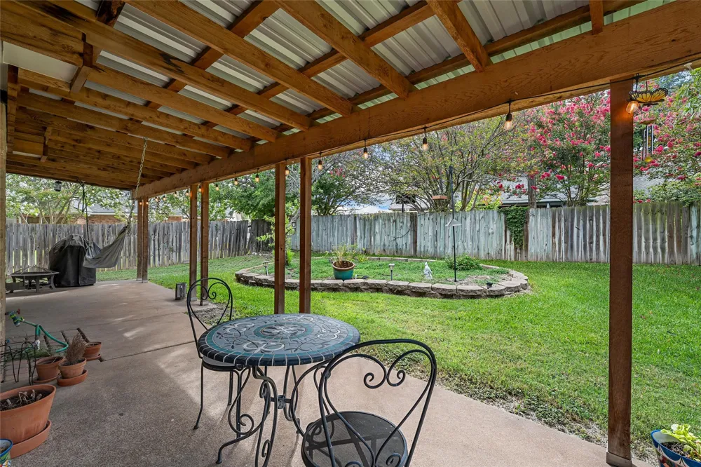8202 Whippoorwill Drive Woodway, TX 76712