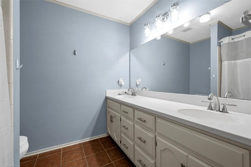 8202 Whippoorwill Drive Woodway, TX 76712