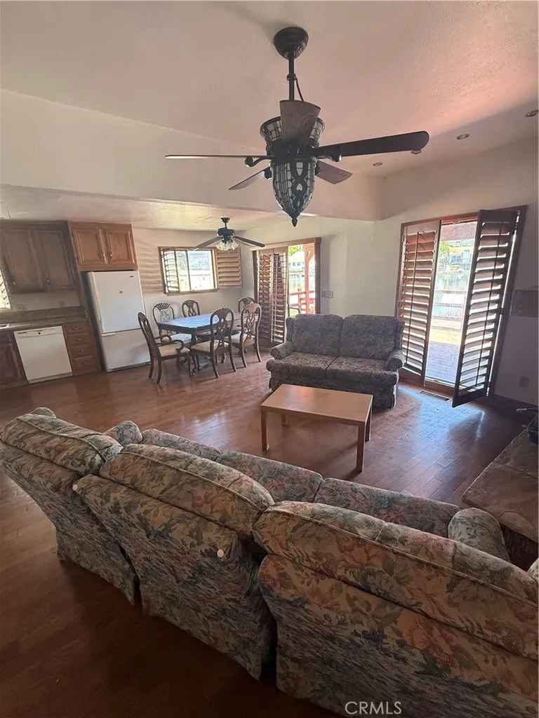 688 Keys Clearlake Oaks, CA 95423