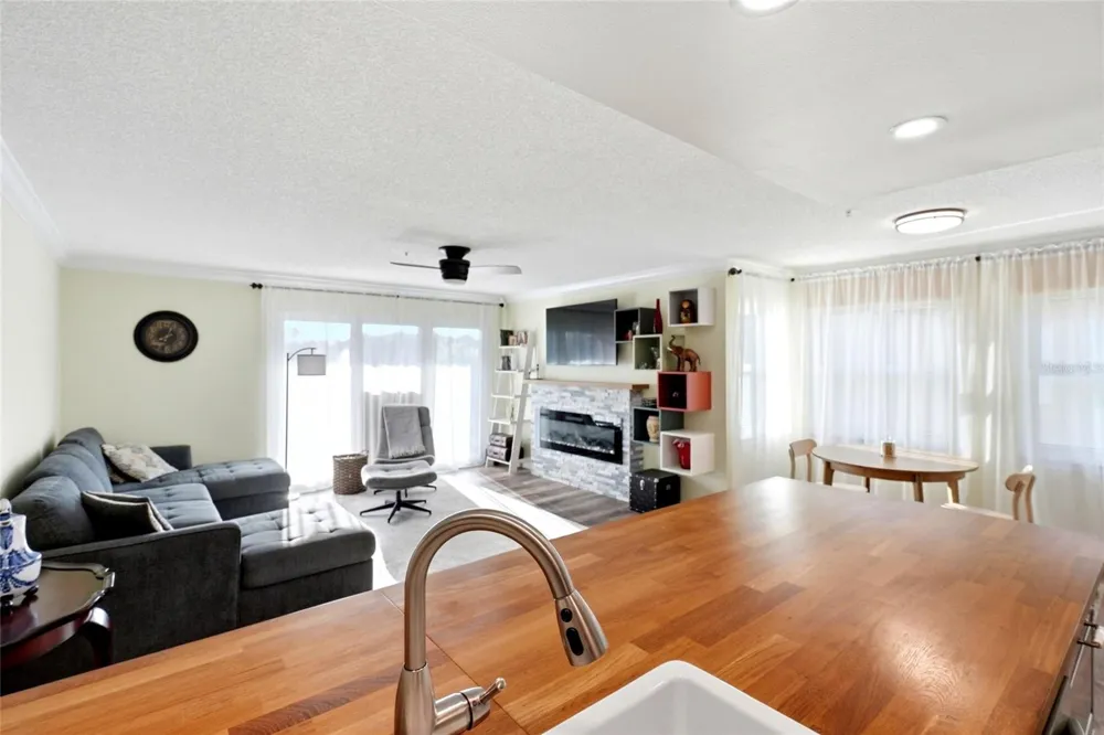 2400 FEATHER SOUND DRIVE #1428 Clearwater, FL 33762