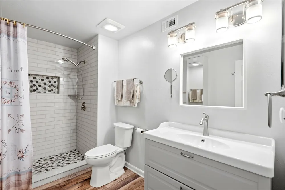 2400 FEATHER SOUND DRIVE #1428 Clearwater, FL 33762