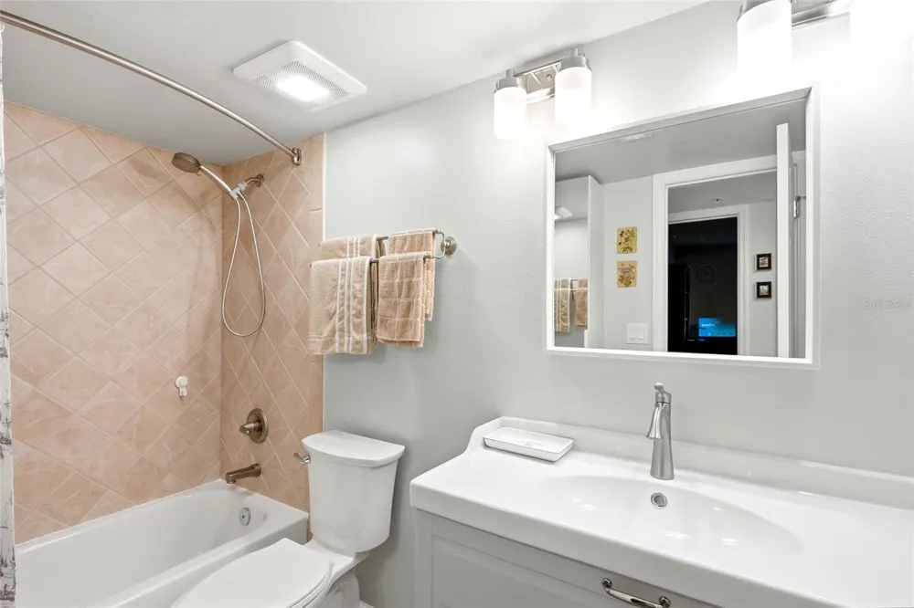 2400 FEATHER SOUND DRIVE #1428 Clearwater, FL 33762
