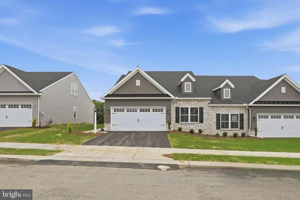 26 WATER LEAF ROAD Lancaster, PA 17603