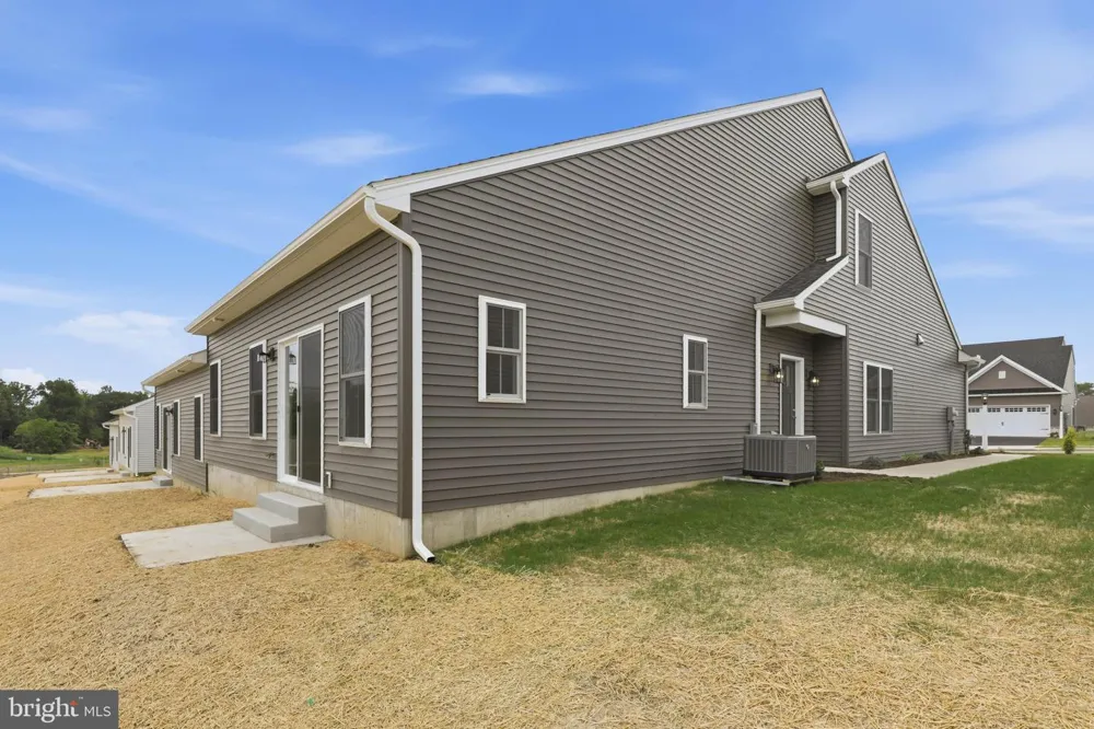 26 WATER LEAF ROAD Lancaster, PA 17603