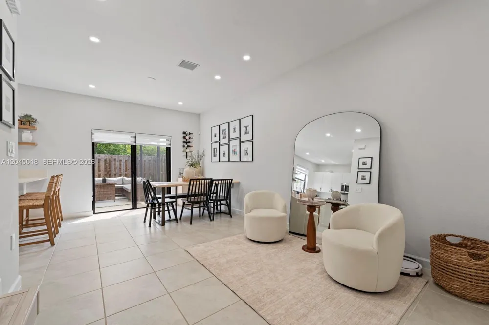 22961 SW 99th Ave Cutler Bay, FL 33190