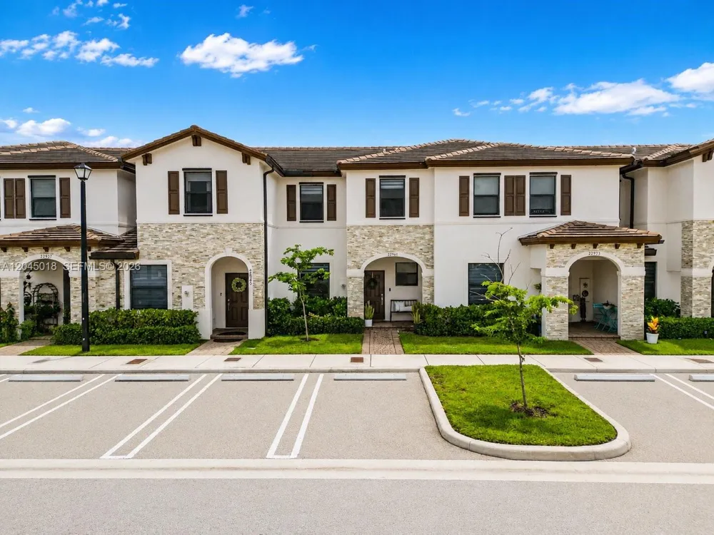 22961 SW 99th Ave Cutler Bay, FL 33190