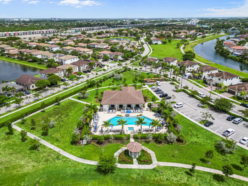 22961 SW 99th Ave Cutler Bay, FL 33190