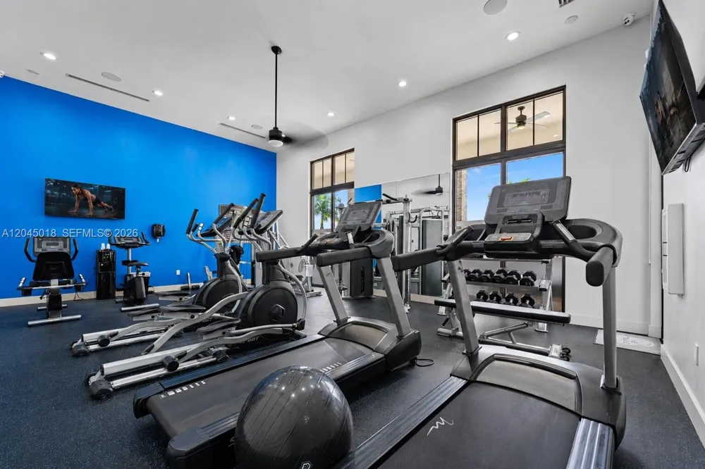 22961 SW 99th Ave Cutler Bay, FL 33190