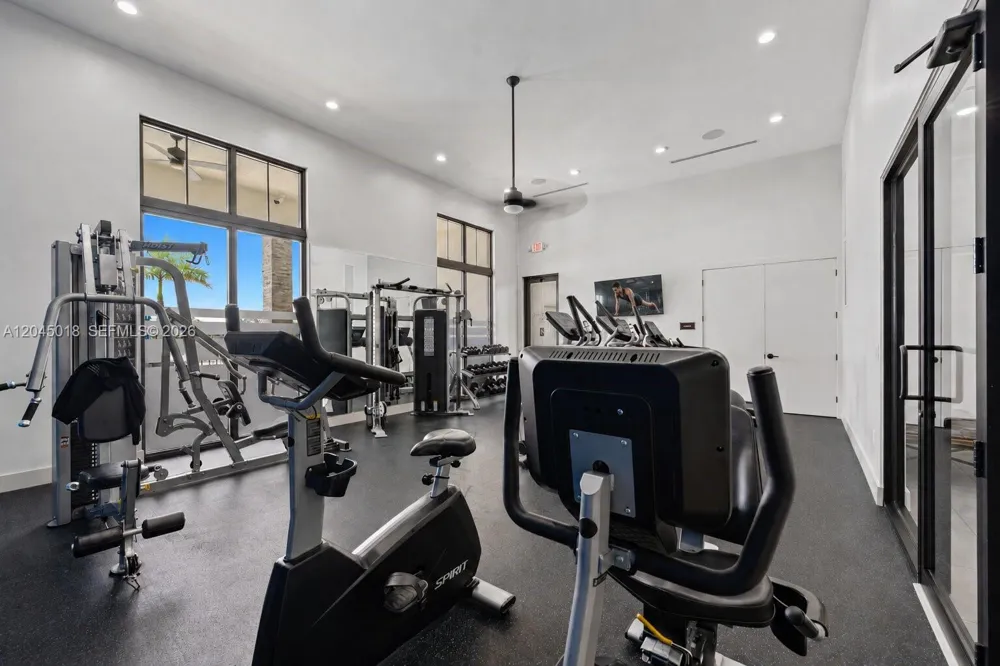 22961 SW 99th Ave Cutler Bay, FL 33190